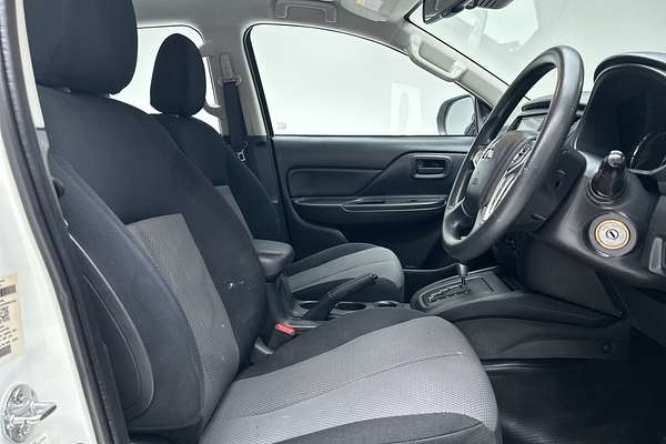 2023 Mitsubishi Triton GLX MR Rear Wheel Drive thumb-11