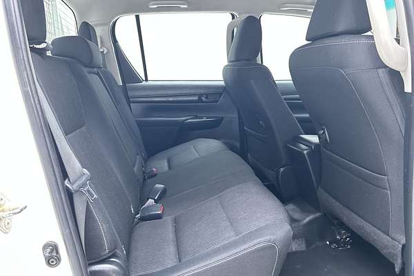 2022 Toyota Hilux SR GUN126R 4X4 thumb-11