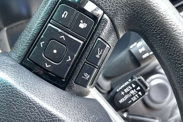 2022 Toyota Hilux SR GUN126R 4X4 thumb-17