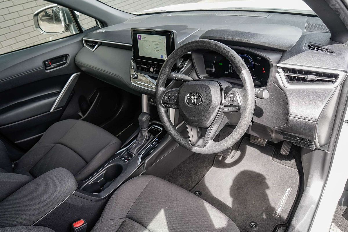 2024 Toyota Corolla Cross GX MXGH10R