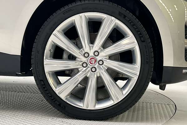 2016 Jaguar F-PACE 30d Prestige X761 thumb-9