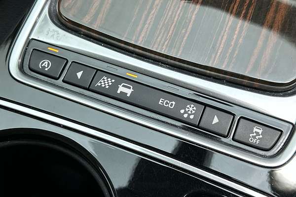 2016 Jaguar F-PACE 30d Prestige X761 thumb-16