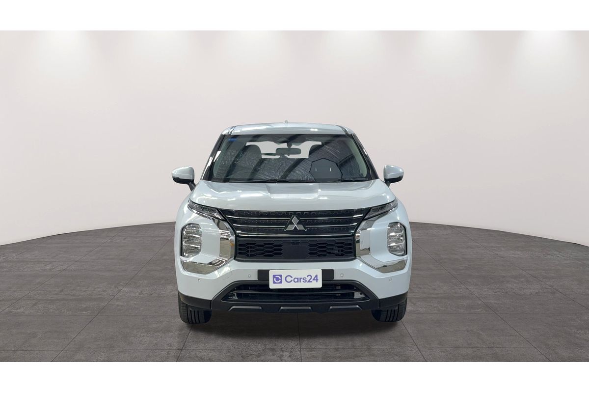 2024 Mitsubishi Outlander ES ZM