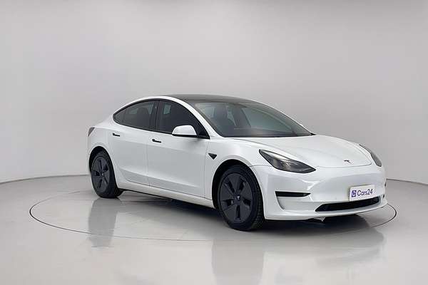 2022 Tesla Model 3 Rear-Wheel Drive