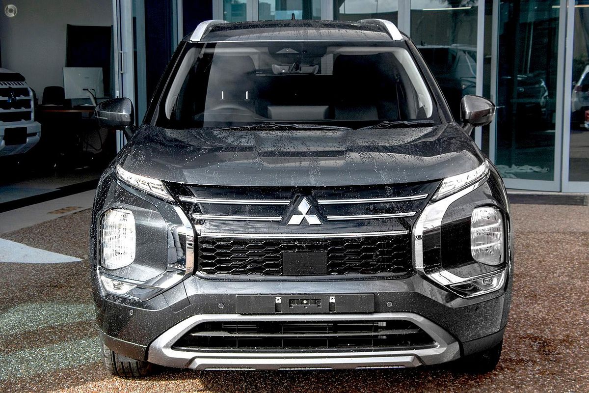 2025 Mitsubishi Outlander LS ZM