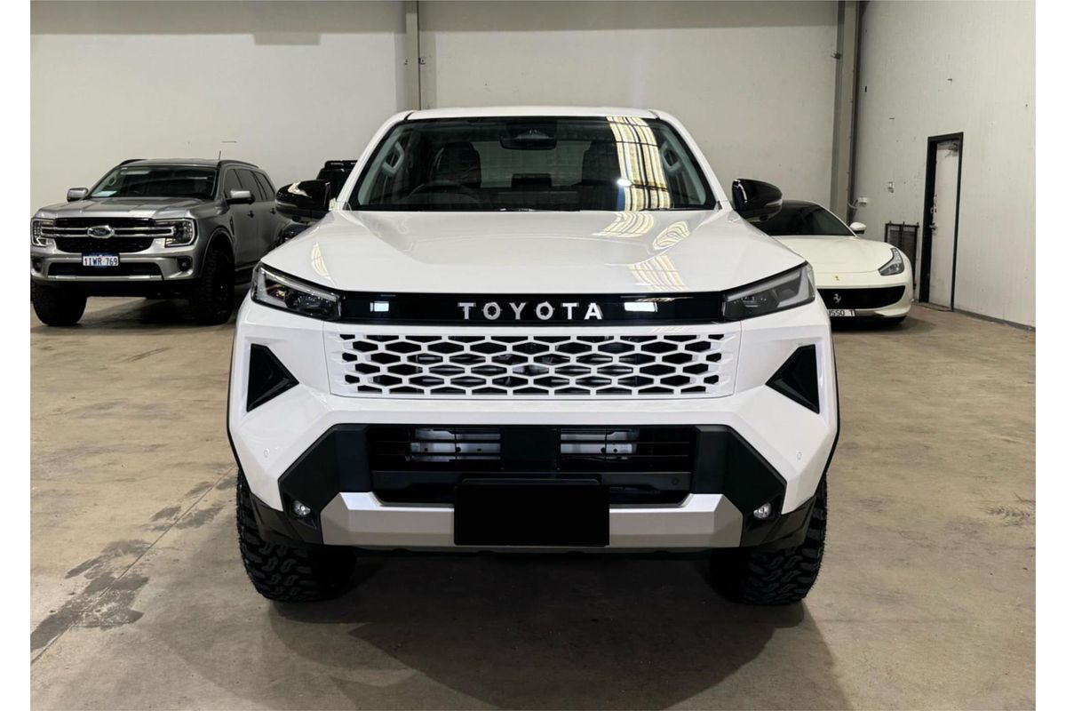 2026 Toyota Hilux SR5 48V GUN227R 4X4