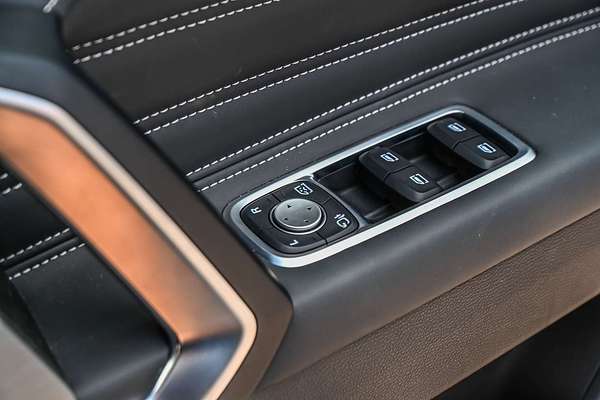 2025 LDV D90 Executive SV9A