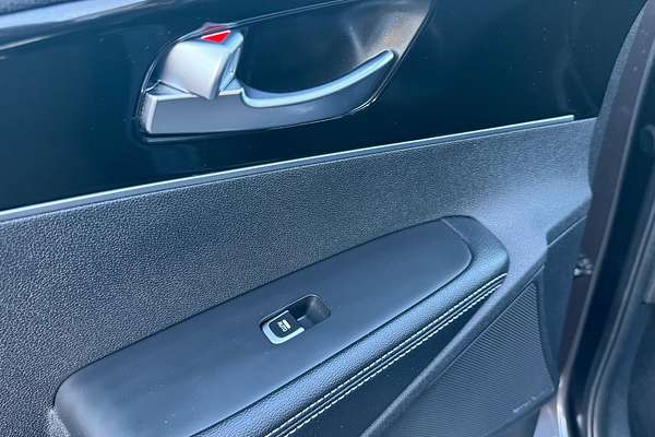 2019 Kia Sorento GT-Line UM thumb-31