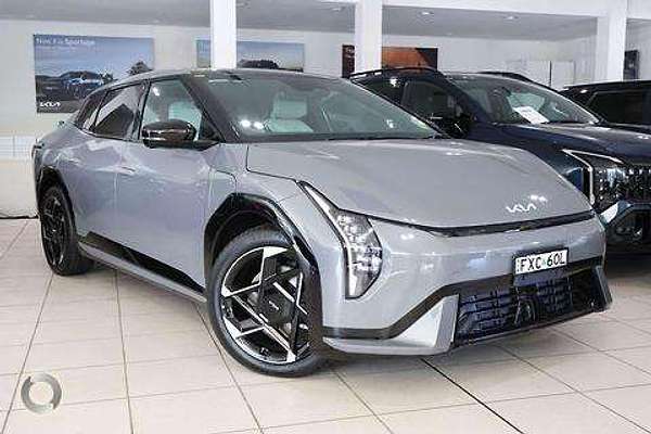 2025 Kia K4 GT-Line CL4m