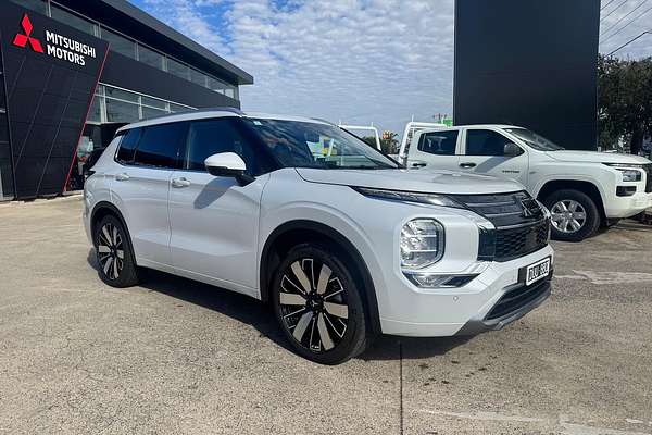 2025 Mitsubishi Outlander Exceed ZM