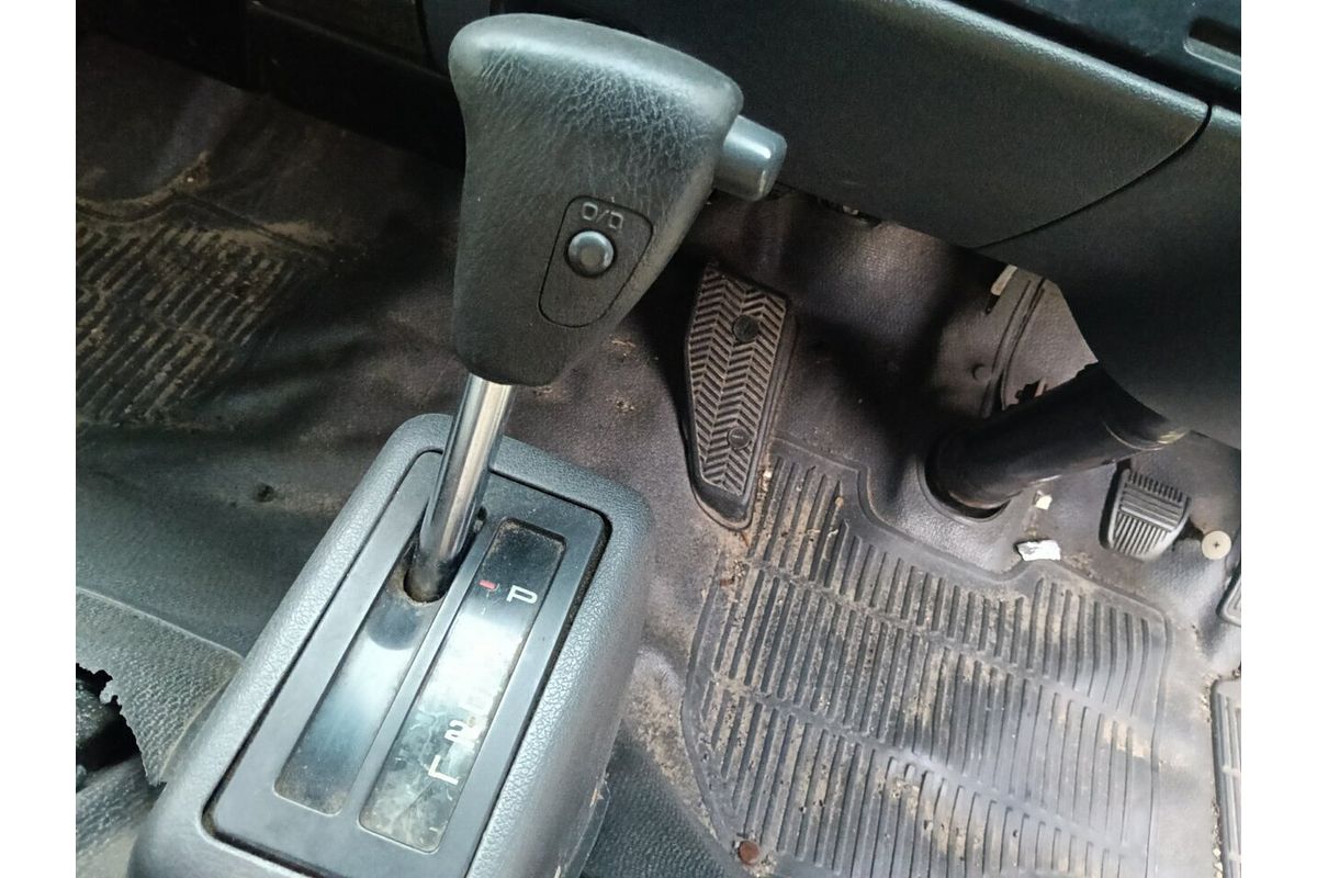 2003 Toyota Hiace RZH113R