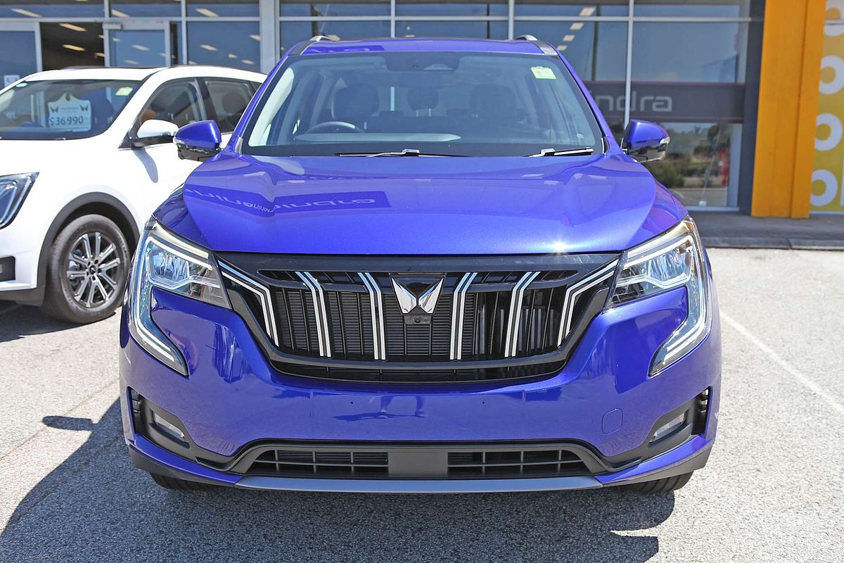 2025 Mahindra XUV700 AX7L