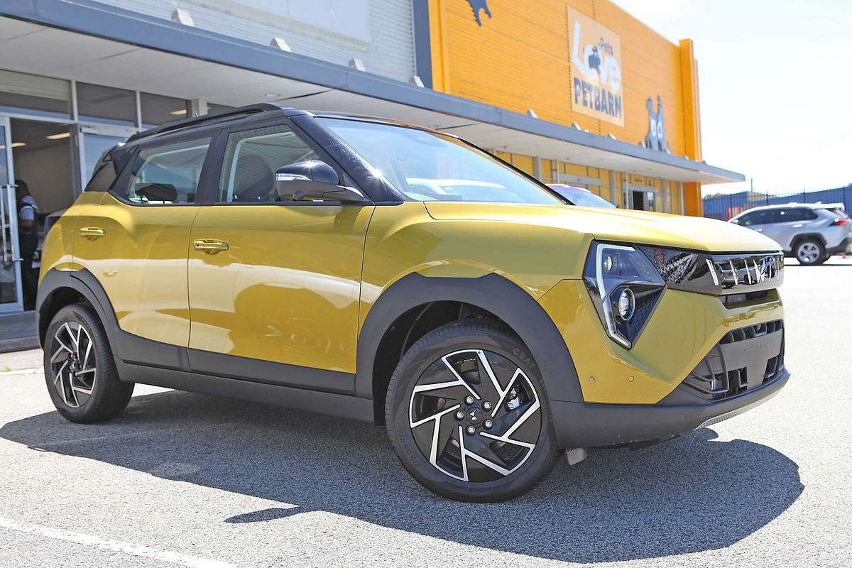 2026 Mahindra XUV3XO AX7L