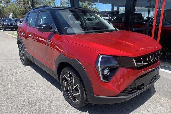 2025 Mahindra XUV3XO AX7L