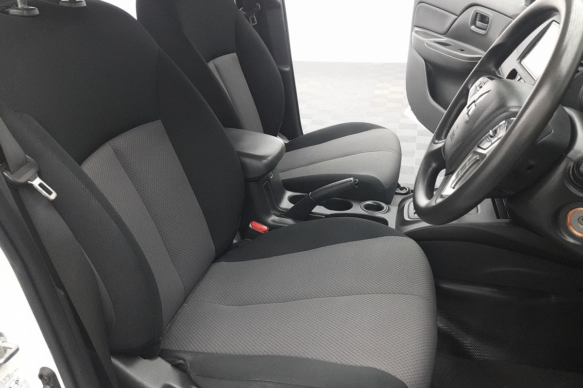 2022 Mitsubishi Triton GLX MR Rear Wheel Drive