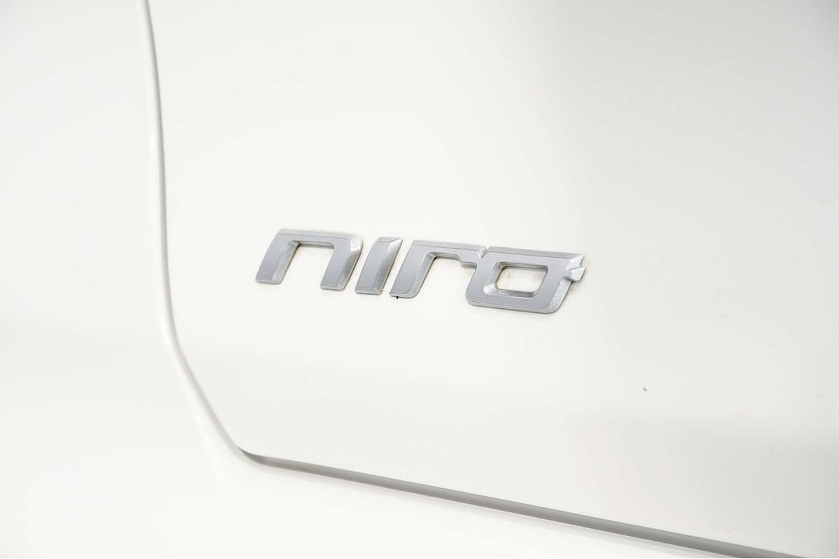 2021 Kia Niro Hybrid Sport DE