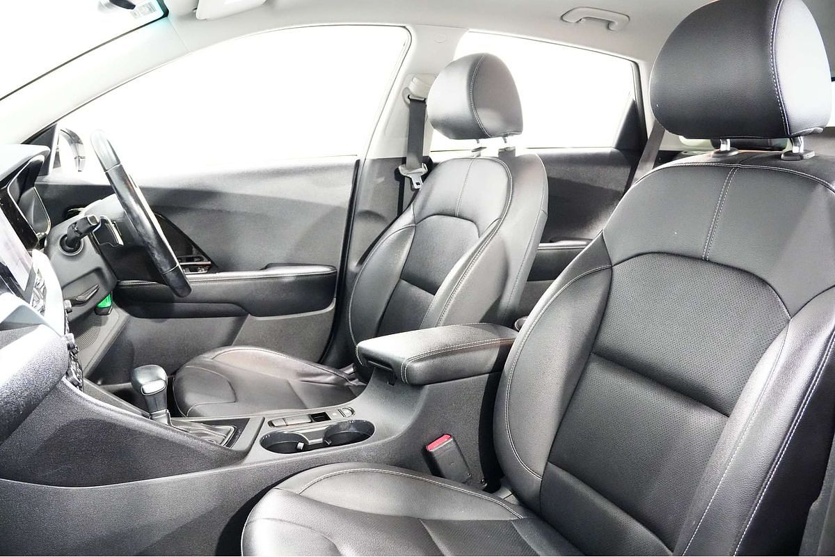 2021 Kia Niro Hybrid Sport DE