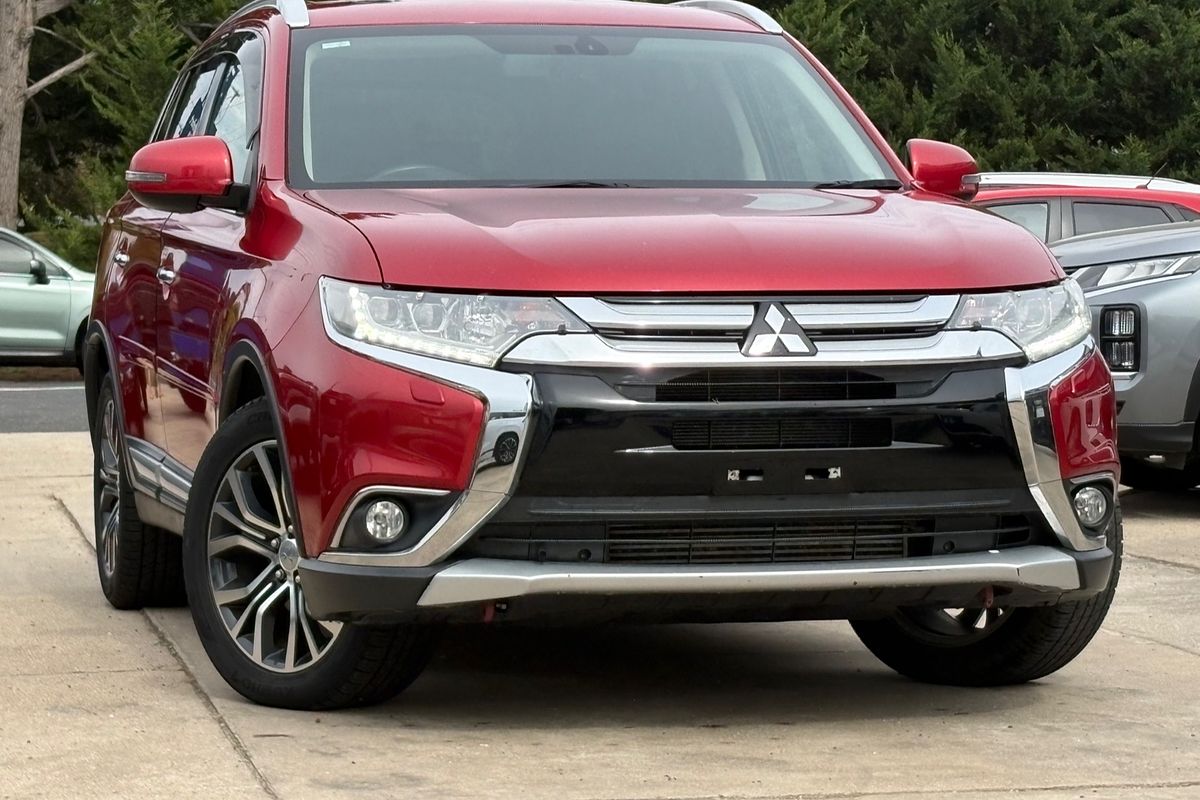 2015 Mitsubishi Outlander Exceed ZK