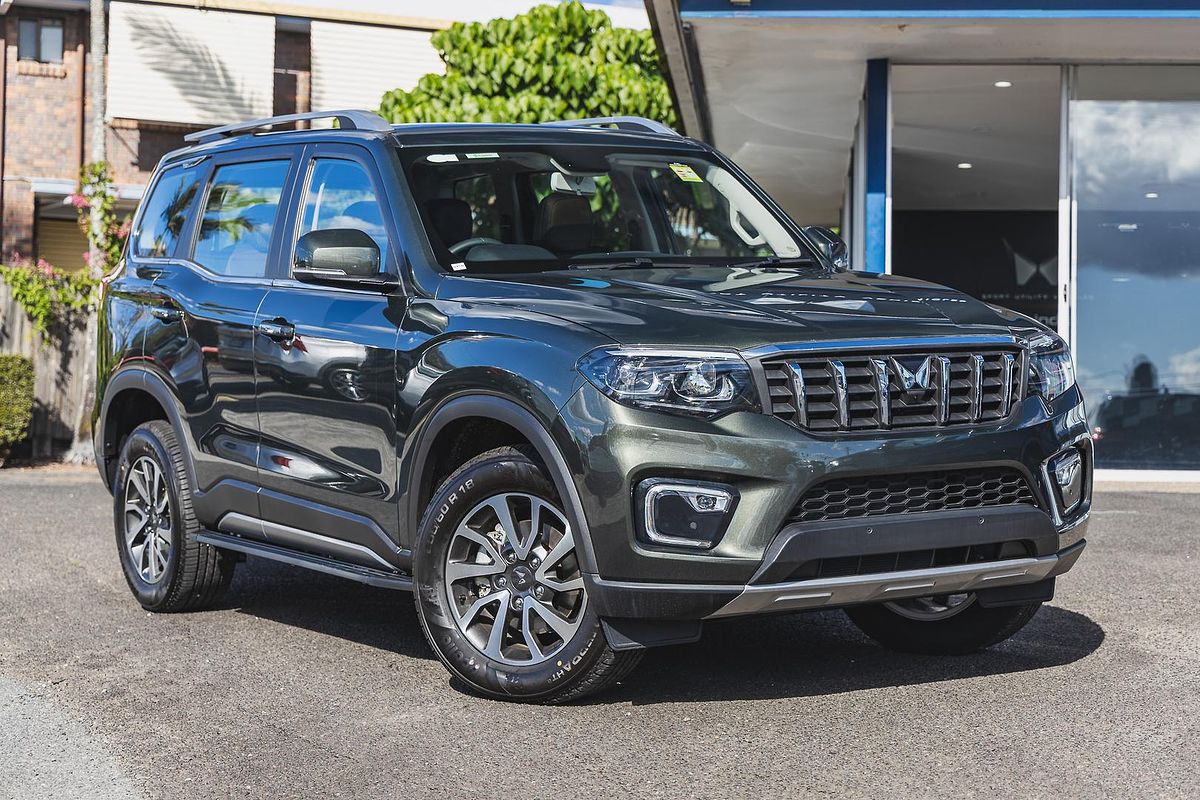 2025 Mahindra Scorpio Z8L