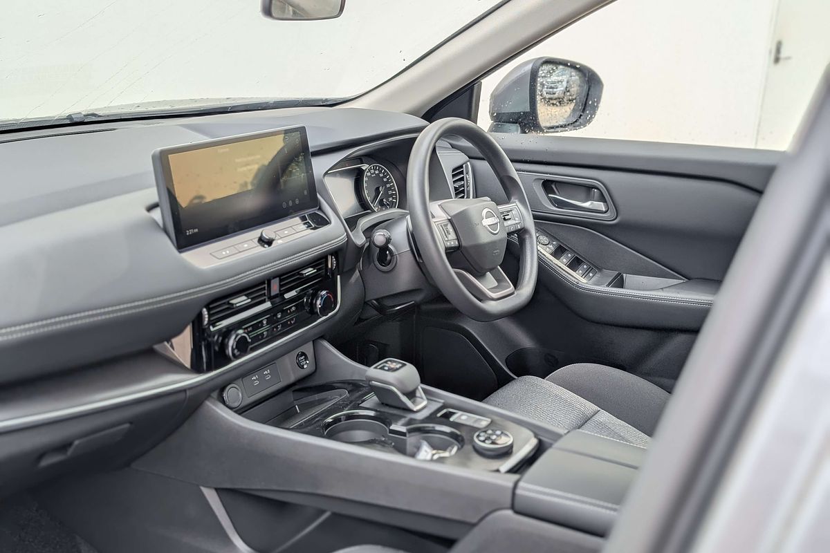 2026 Nissan X-TRAIL ST T33