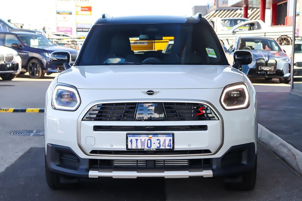 2025 MINI Countryman S Favoured U25
