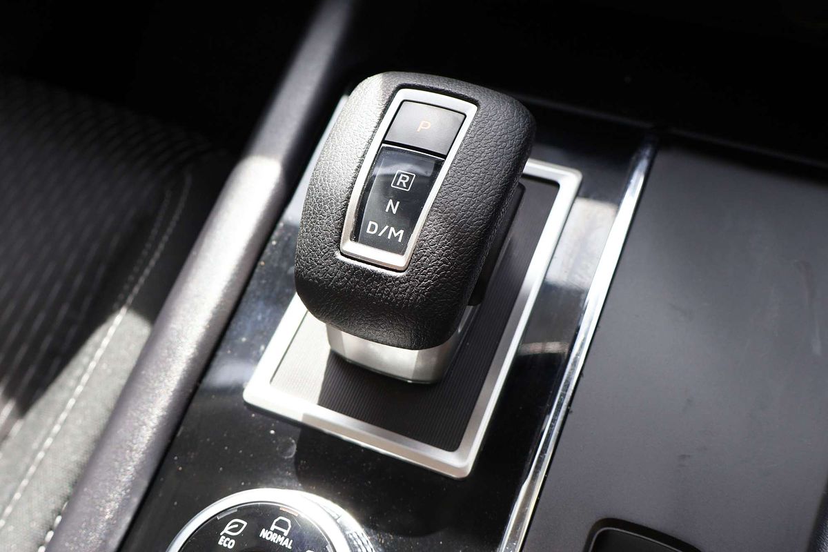 2024 Mitsubishi Outlander ES ZM