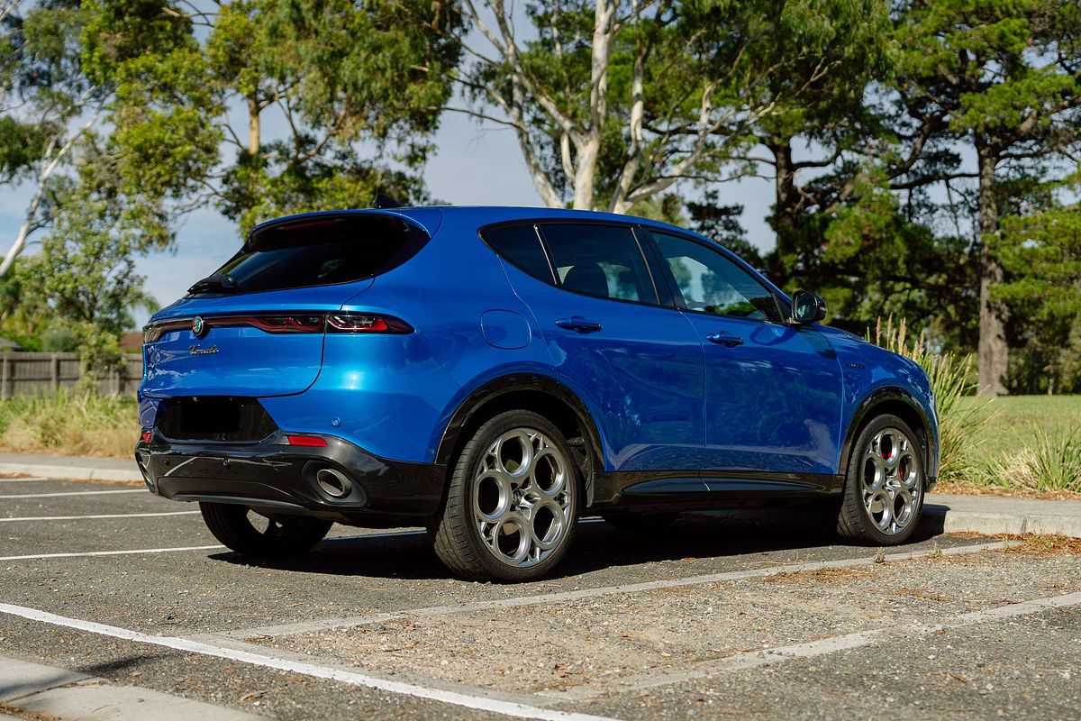 2023 Alfa Romeo Tonale Veloce Plug-In Hybrid