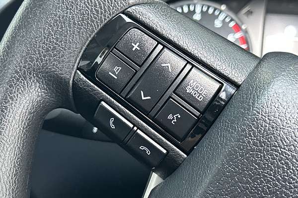 2020 Toyota Hilux Workmate TGN121R Rear Wheel Drive thumb-15