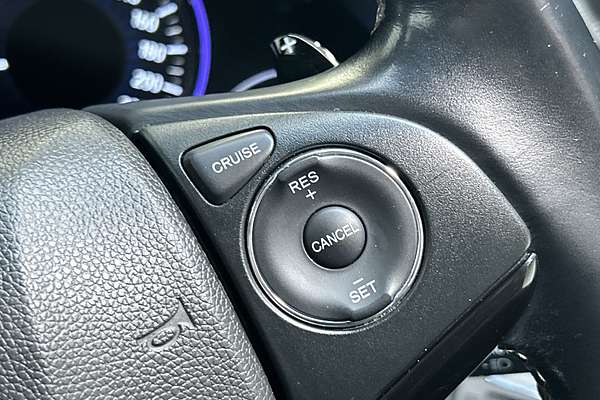 2018 Honda HR-V RS thumb-17