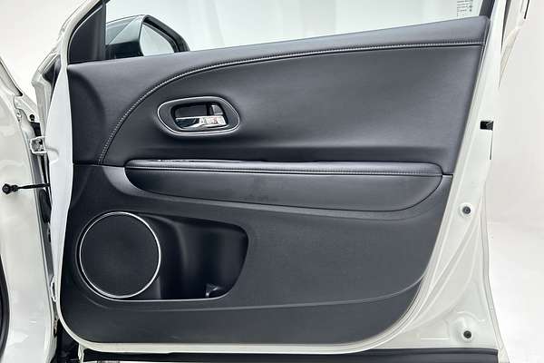 2018 Honda HR-V RS thumb-18