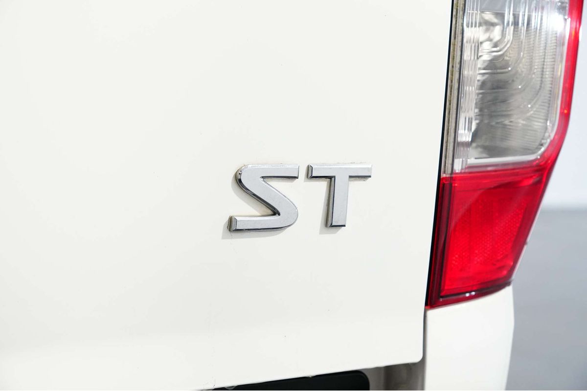 2020 Nissan Navara ST D23 Series 4 4X4