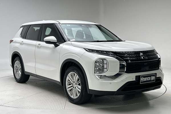 2024 Mitsubishi Outlander ES ZM