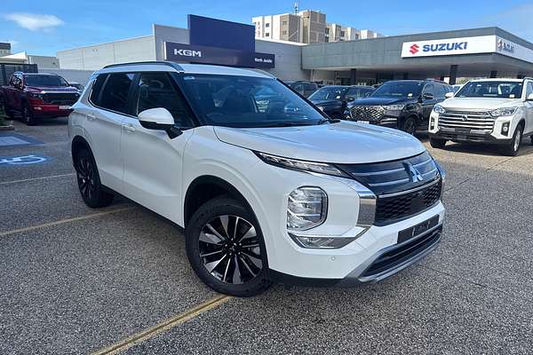 2025 Mitsubishi Outlander LS ZM