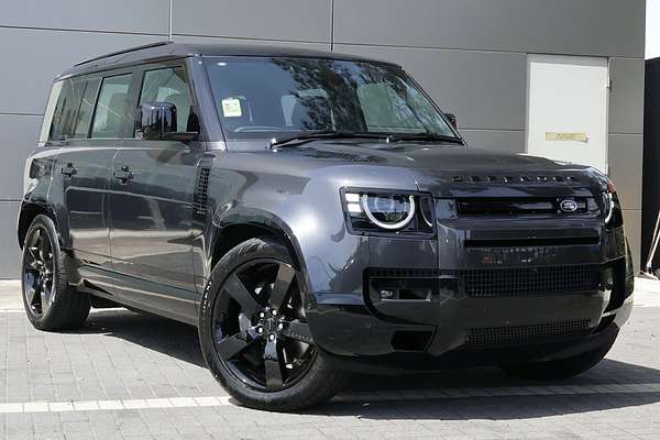 2025 Land Rover Defender 110 P425 X-Dynamic SE L663