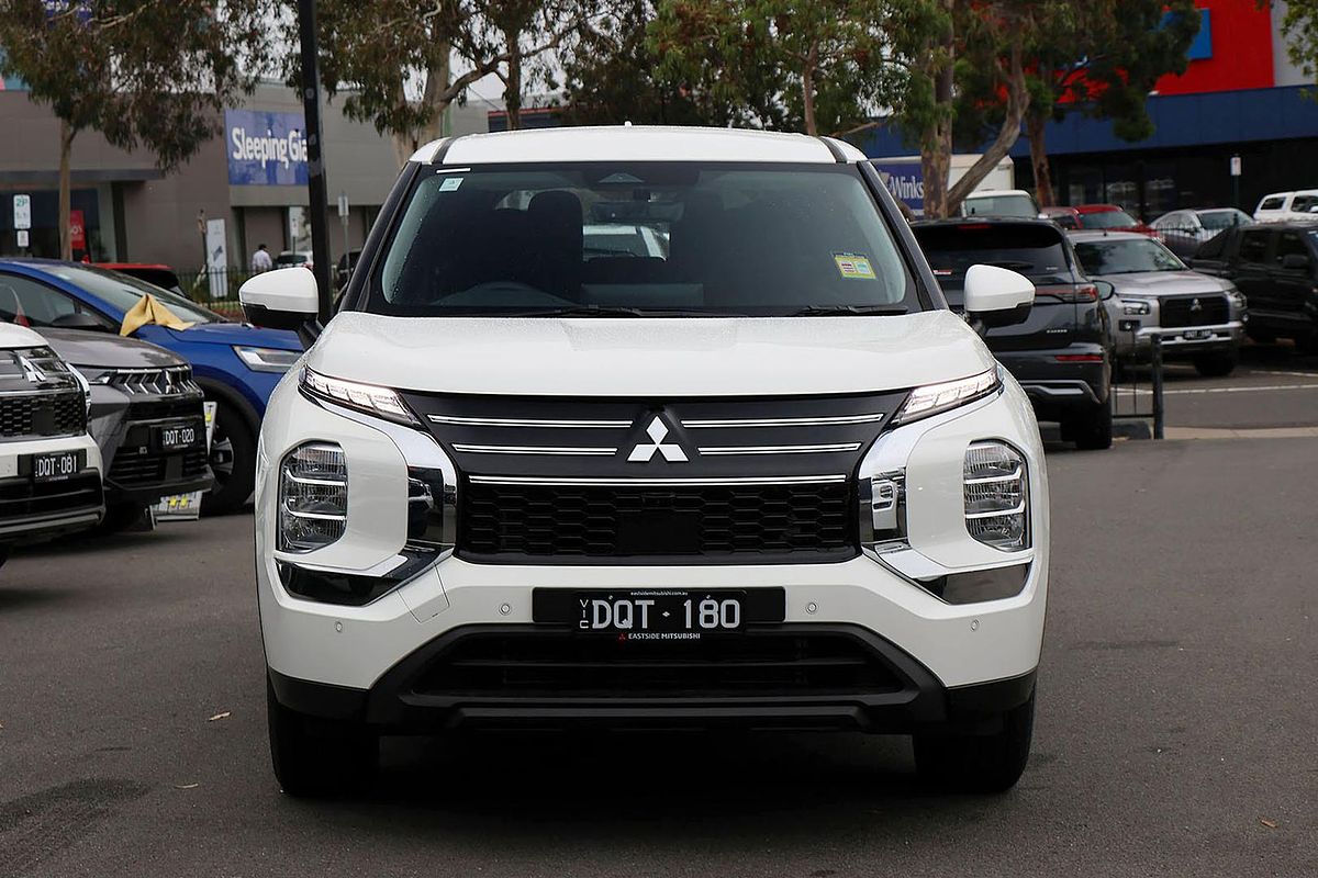 2025 Mitsubishi Outlander ES ZM