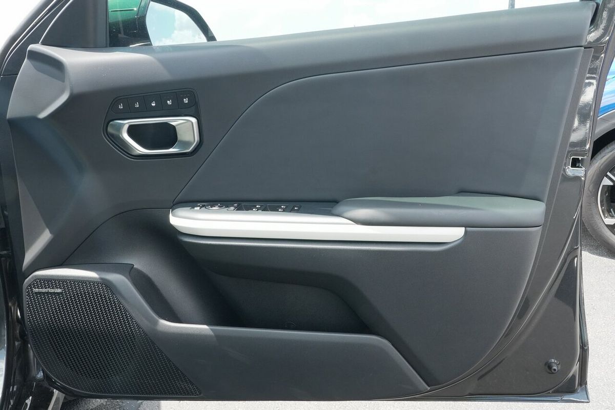 2025 Kia K4 GT-Line CL4m