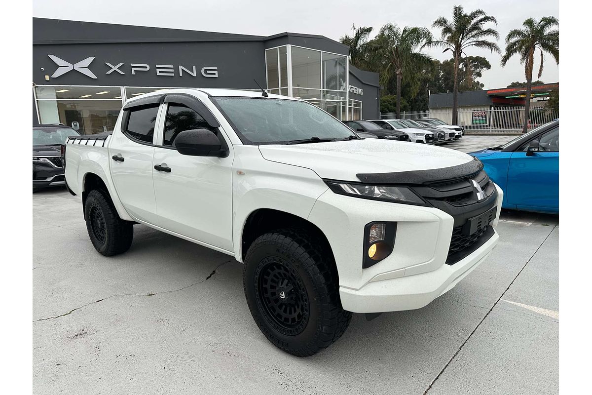 2019 Mitsubishi Triton GLX+ MR 4X4
