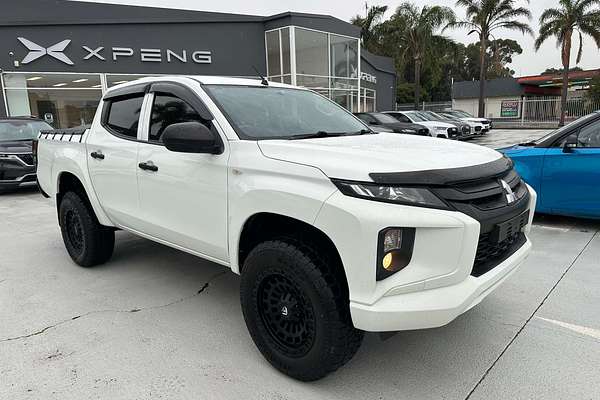 2019 Mitsubishi Triton GLX+ MR 4X4