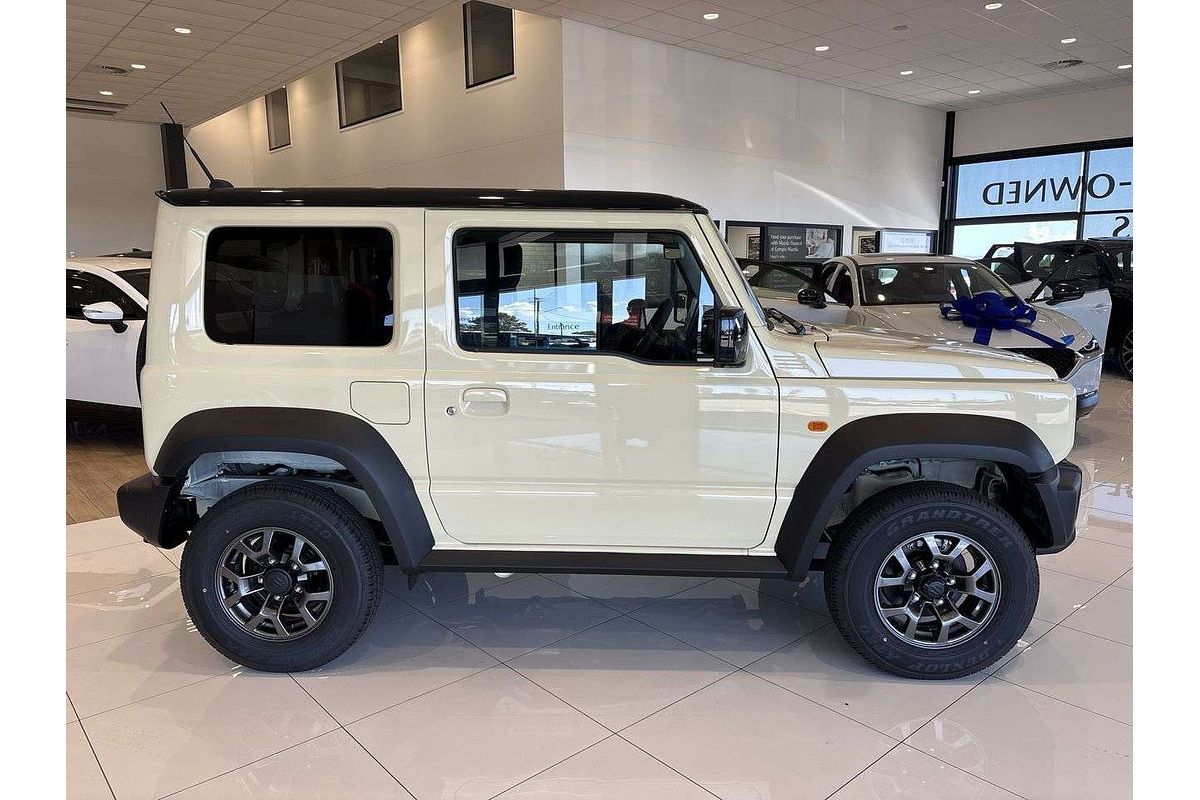2025 Suzuki Jimny GLX GJ