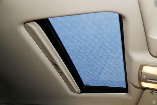 2023 Nissan Patrol Ti-L Y62 thumb-9