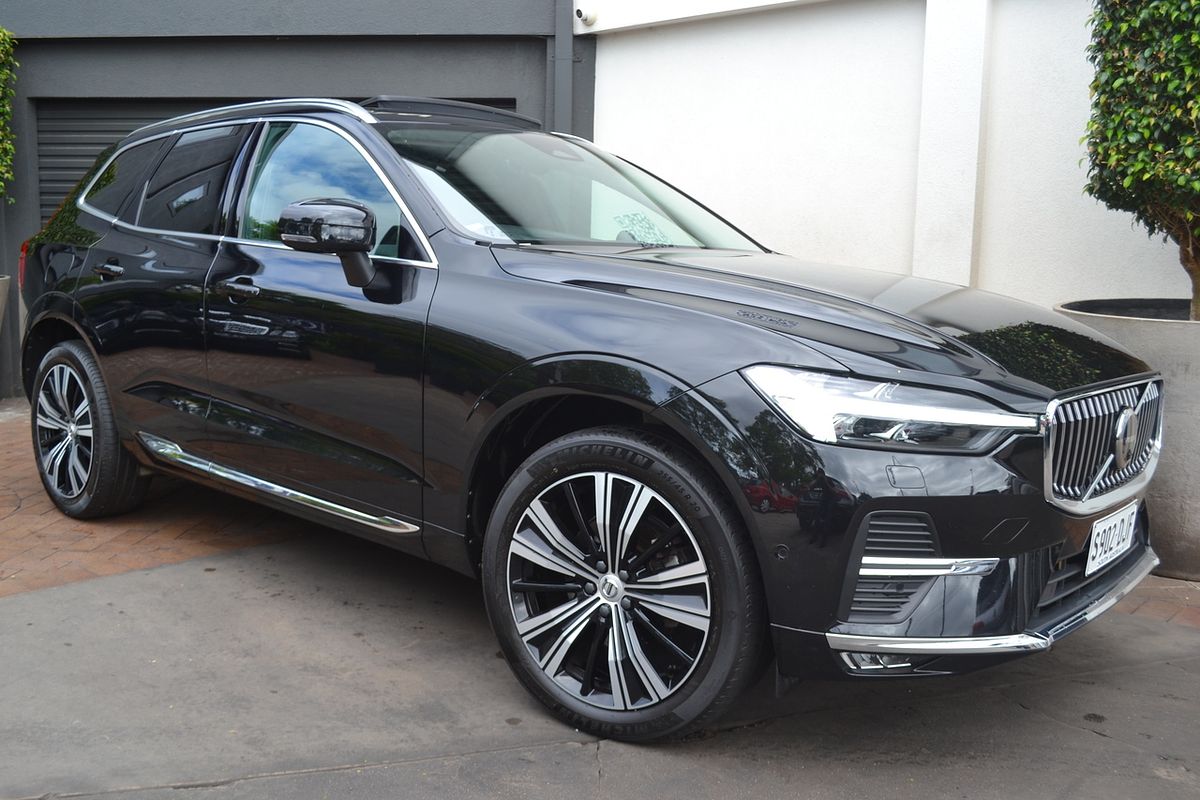 2023 Volvo XC60 Ultimate B5 Bright