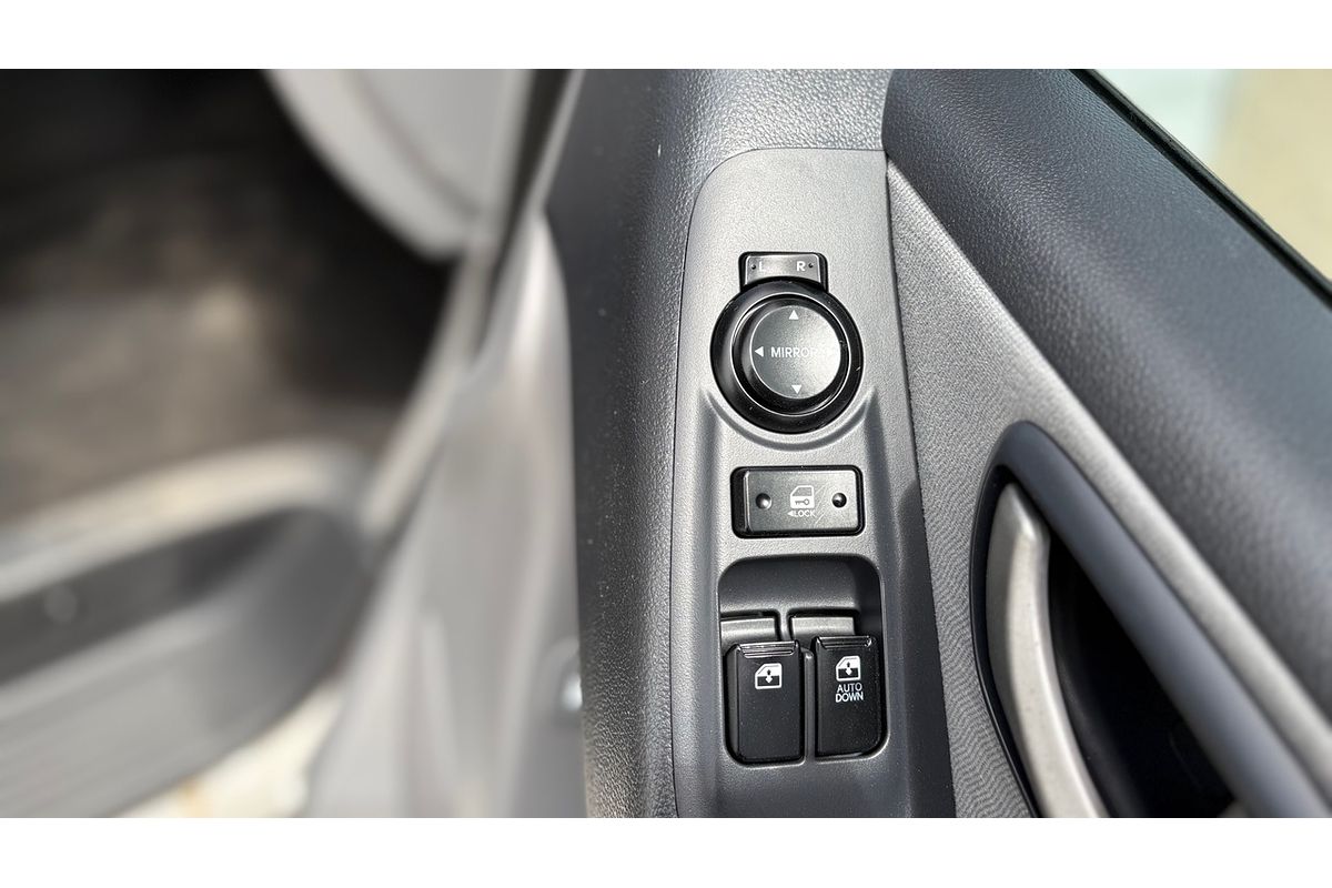 2014 Hyundai iMax TQ-W