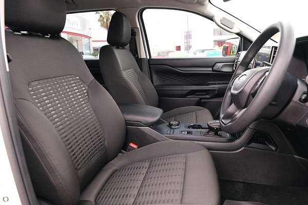 2025 Ford Everest Ambiente 2.0L thumb-4