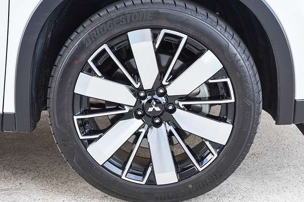 2025 Mitsubishi Outlander Aspire ZM thumb-3