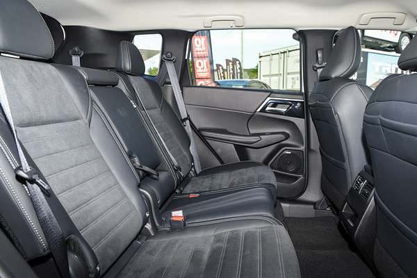 2025 Mitsubishi Outlander Aspire ZM thumb-8