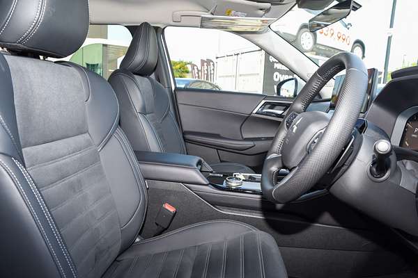 2025 Mitsubishi Outlander Aspire ZM thumb-9