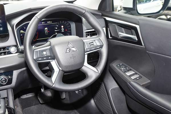 2025 Mitsubishi Outlander Aspire ZM thumb-17
