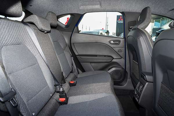 2025 Mitsubishi ASX Aspire XE thumb-8