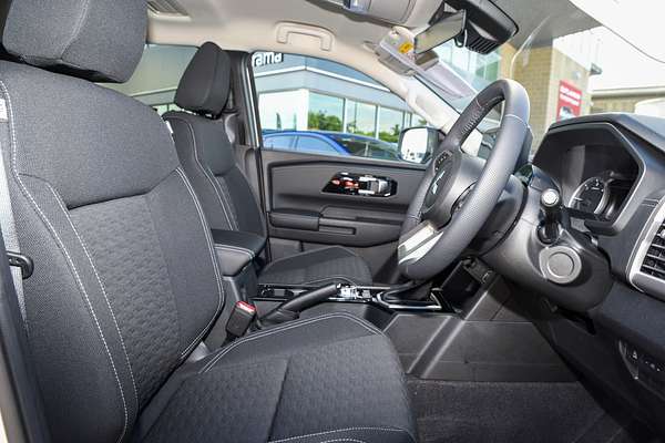 2025 Mitsubishi Triton GLS MV 4X4 thumb-9