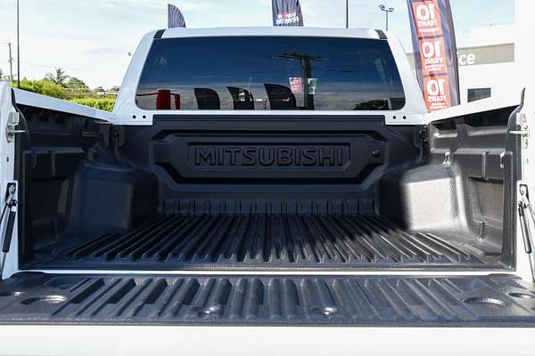 2025 Mitsubishi Triton GLS MV 4X4 thumb-18